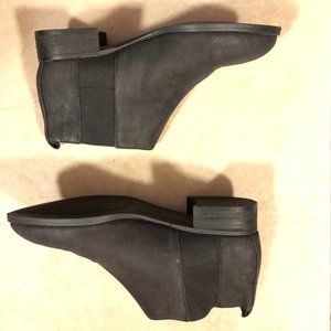 BRAND NEW NINE WEST LEATHER ANKLE BOOTIES (5)